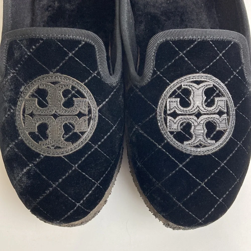 Tory Burch Billy Black Quilted Velvet Fur Loafers Crepe Sole Slippers Sz 9 Flats